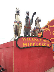 Hippodrom beim Aufbau Frühlingsfest München 2018 am 15.04.2018 (©Foto: Martin Schmitz)